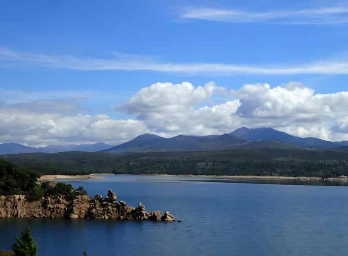 EL BERRUECO PASANDO POR EMBALSE DEL ATAZAR Y SIETE IGLESIAS